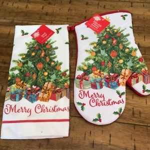 Christmas House “We Wish You A Merry Christmas” Towel and Oven Mitt